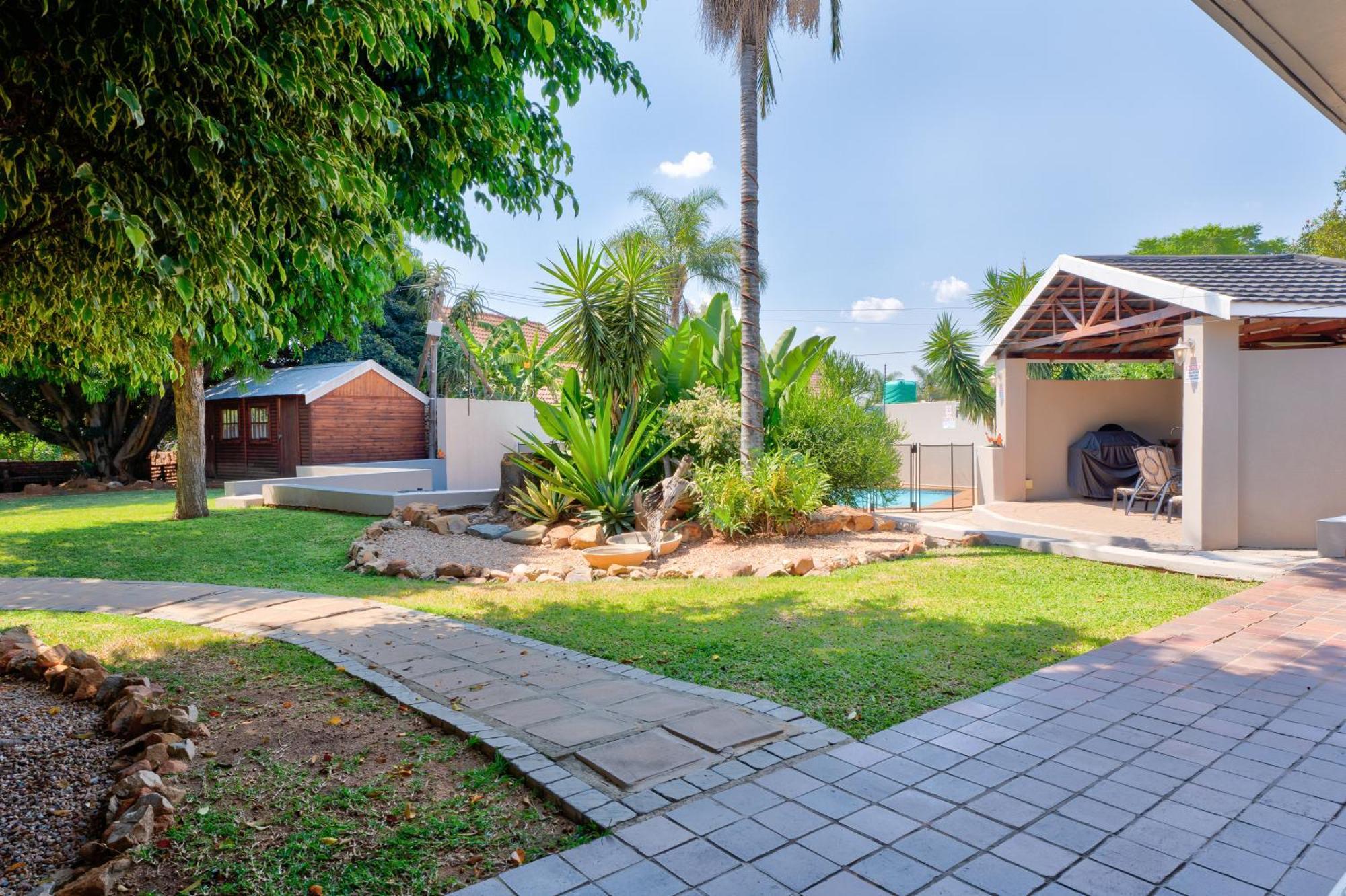 The Bosau Guest House Pretoria Bagian luar foto
